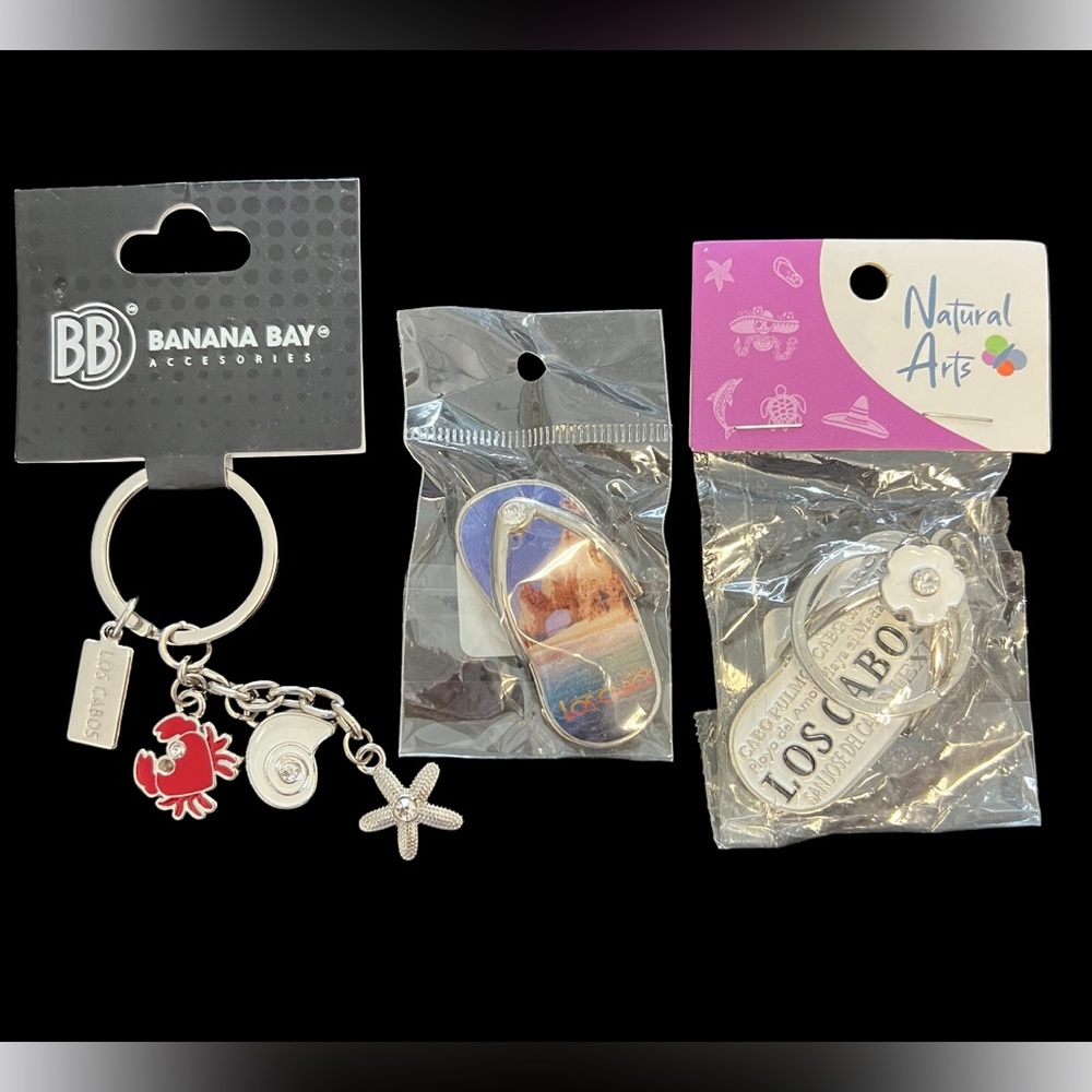 Los Cabo’s gift set 2 keys chains and one souvenir NWT